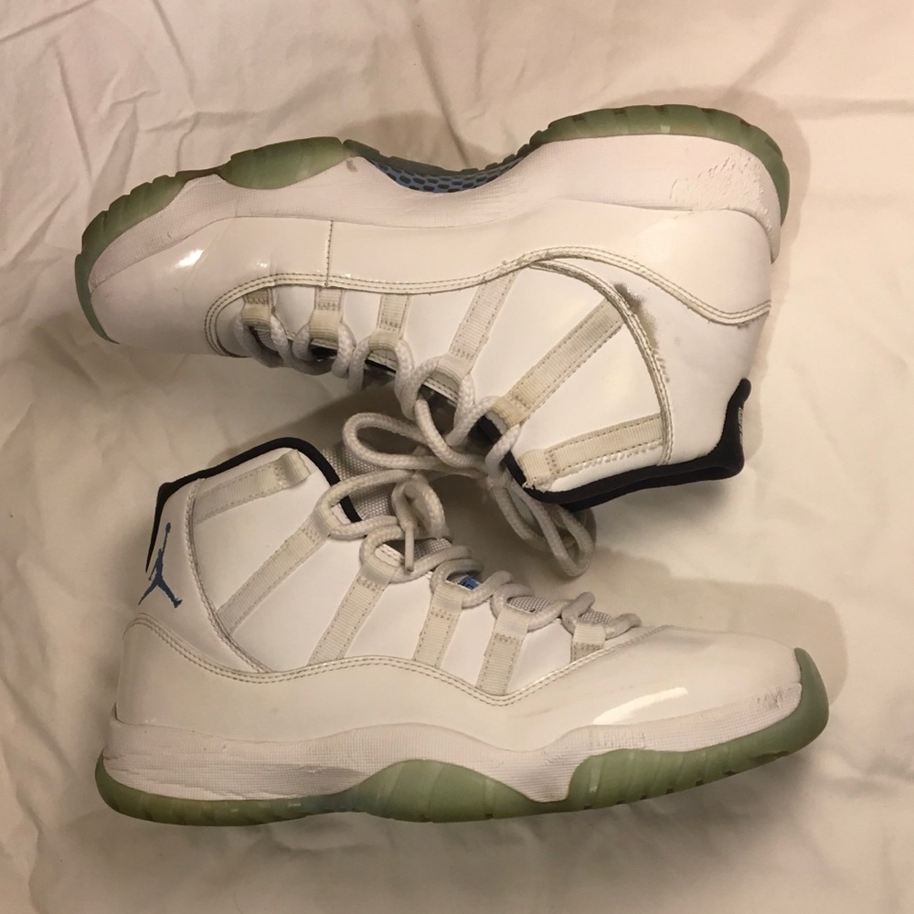 Jordan 11 “ Legend Blue “